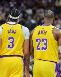 NG28-退役倒计时2年？湖人补强失败 詹皇仍有信心冲冠